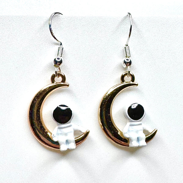 Amy Foxy Style Handmade Earrings - Sitting on the Moon Astronauts