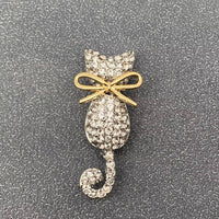 Mio Queena - Rhinestone Cat Brooch